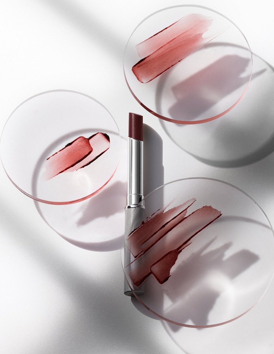 Bálsamo Clinique Almost Lipstick