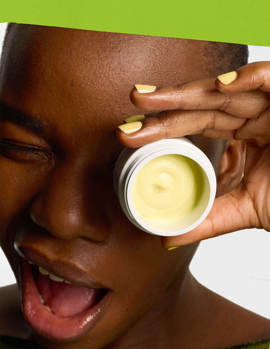 Crema para contorno de ojos recomendada para hidratar de día y noche Creamy Eye Treatment with Avocado para todo tipo de piel 4