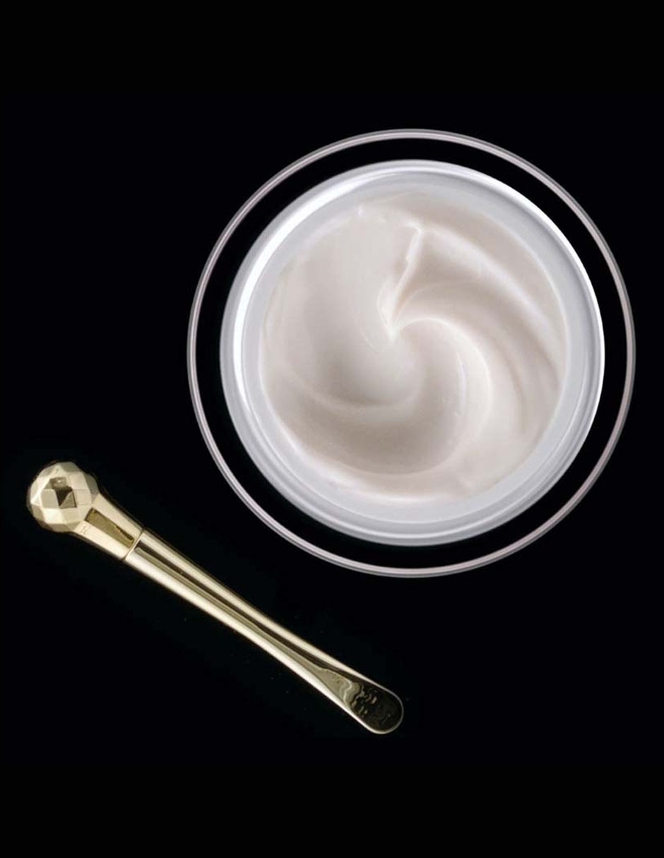 Crema para ojos recomendada para prevenir signos de la edad Estée Lauder Re-Nutriv Ultimate Diamond Transofrmative Eye Creme 2