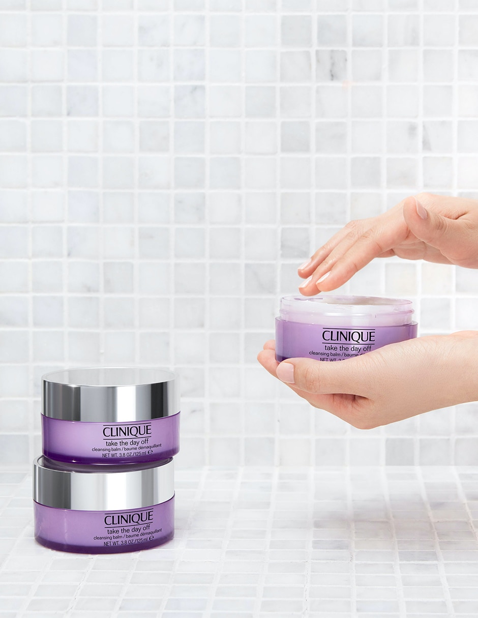 Limpiador facial Take The Day Off Cleansing Balm para hidratar