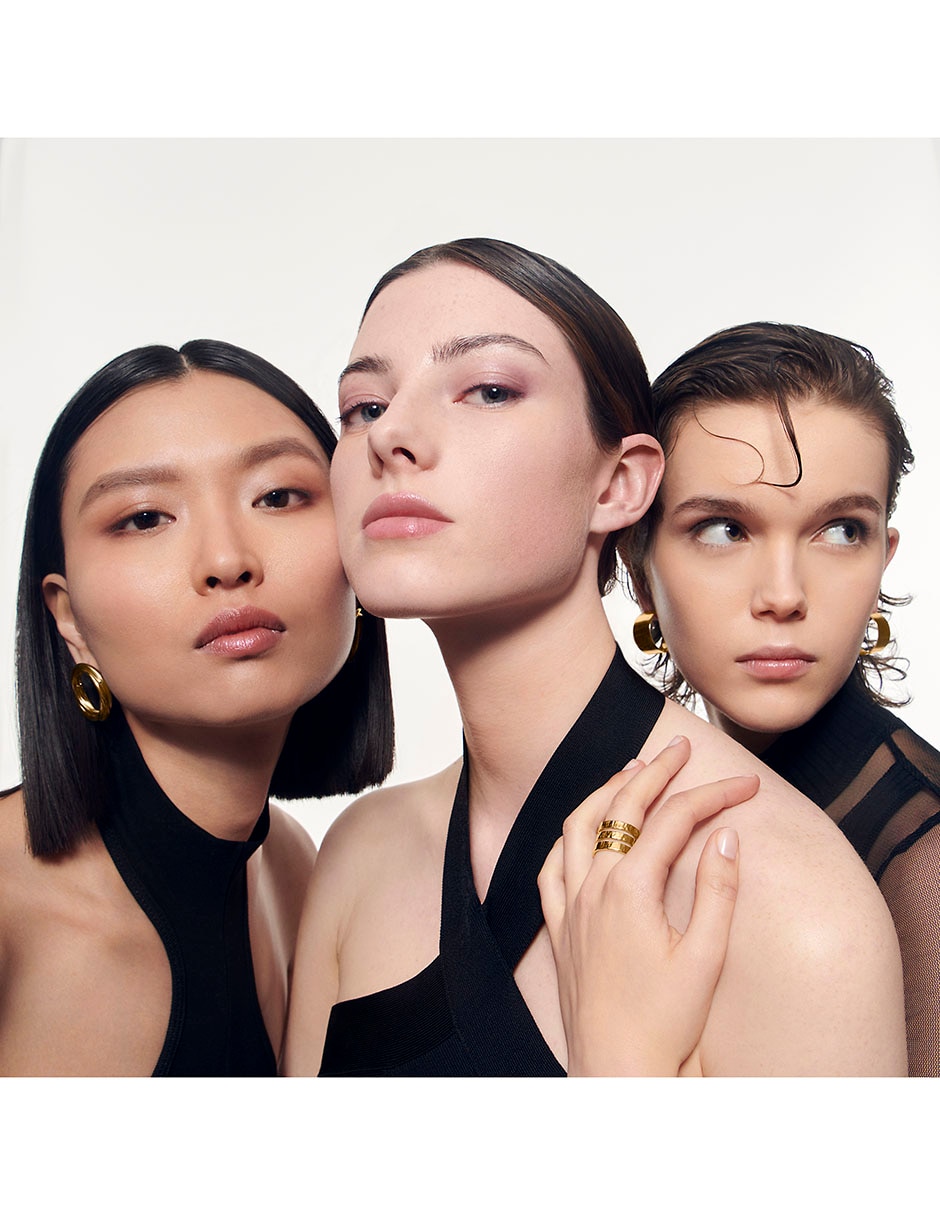 Base de maquillaje líquida Lancôme Teint Miracle luminoso