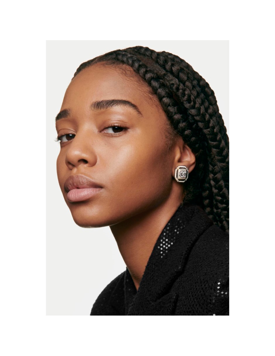 CHANEL SUBLIMAGE L¿ESSENCE DE TEINT