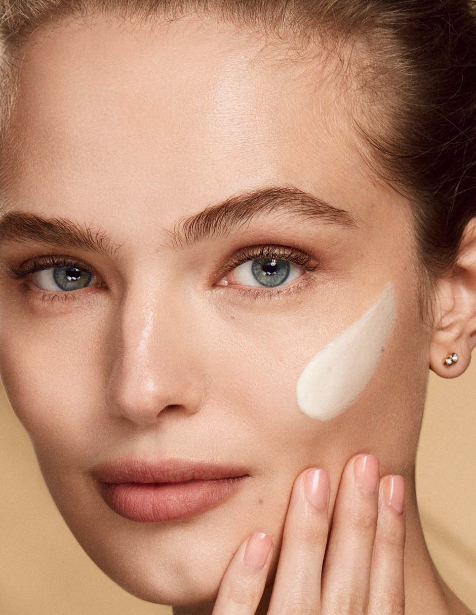 Crema facial recomendada para prevenir signos de la edad de día para todo tipo piel 2