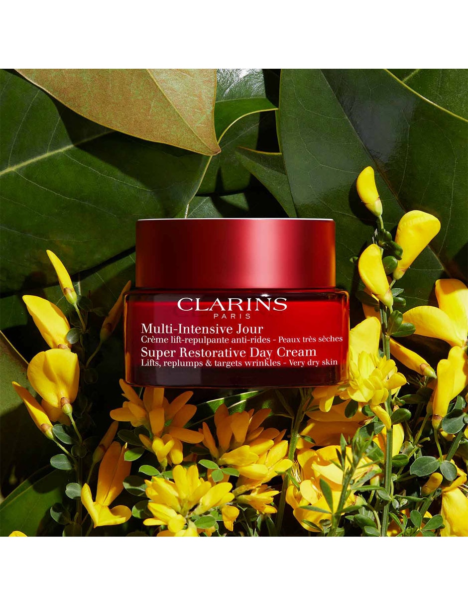 Crema facial recomendada para prevenir signos de la edad de día Super Restorative Day Clarins para piel seca