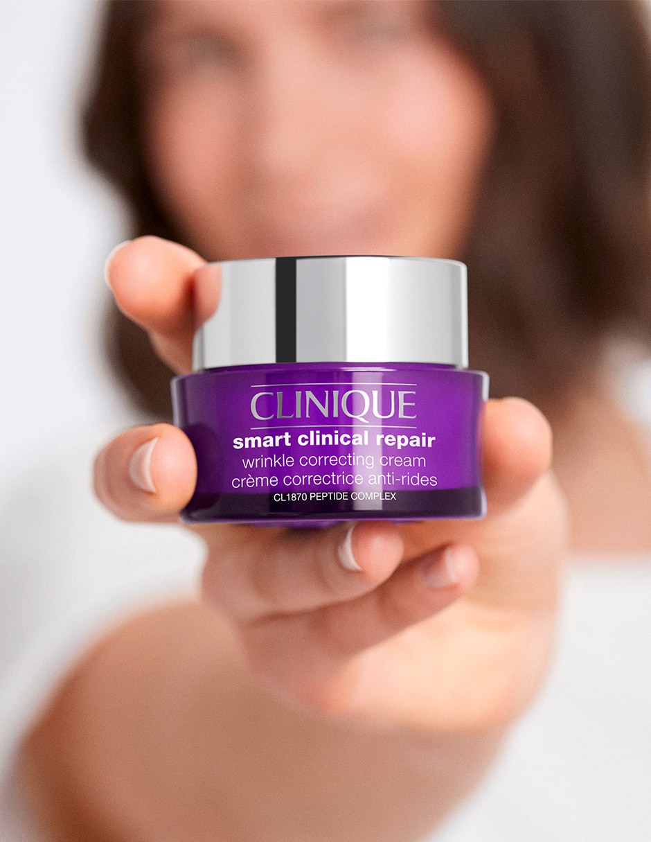 Crema facial recomendada para prevenir signos de la edad de día y noche Smart Clinical Repair para todo tipo piel 3