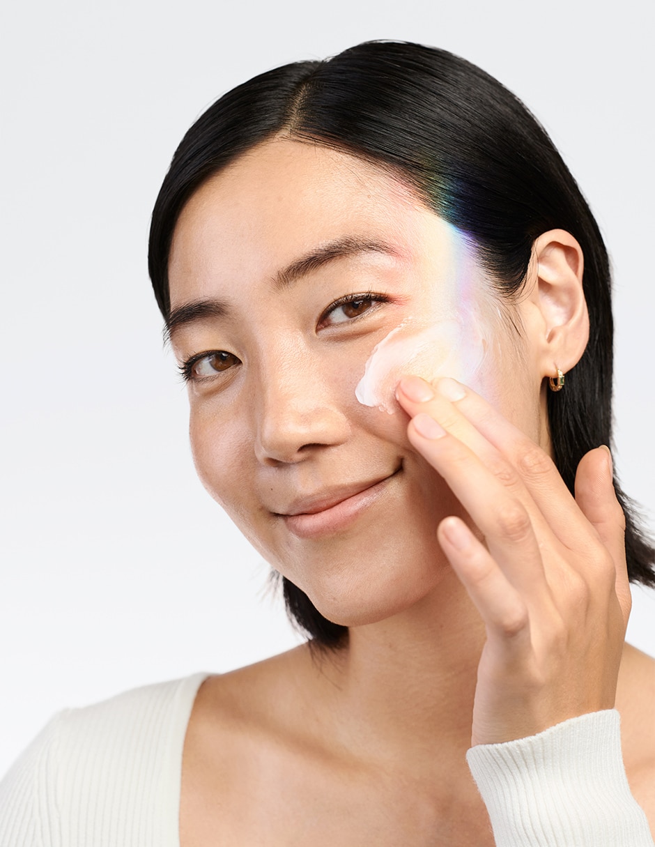 Crema facial recomendada para hidratar de día Even Better para todo tipo piel 4