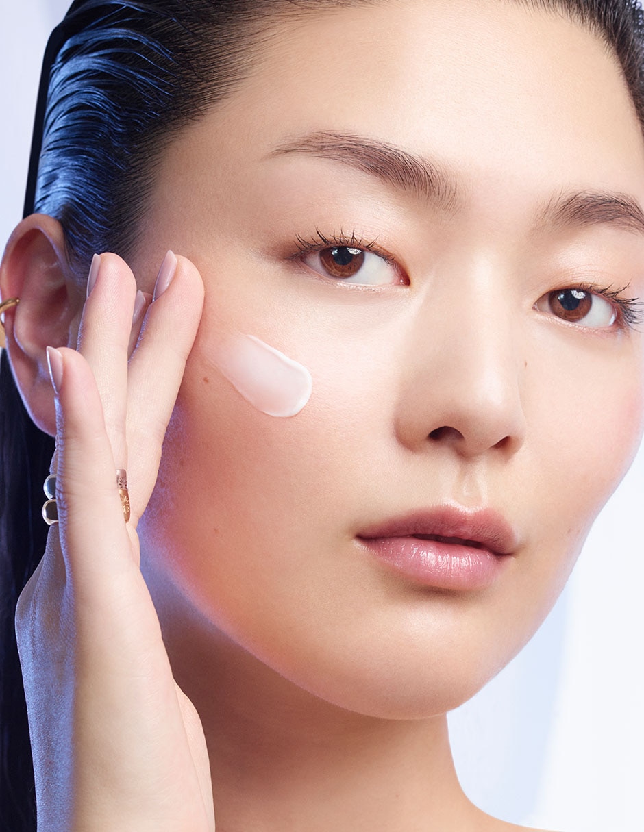 Crema facial recomendada para prevenir signos de la edad de día Lancôme Rénergie H.P.N. 300-Peptide para piel todo tipo 6