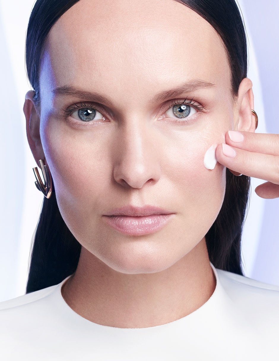 Crema facial recomendada para prevenir signos de la edad de día Lancôme Rénergie H.P.N. 300-Peptide para piel todo tipo 3