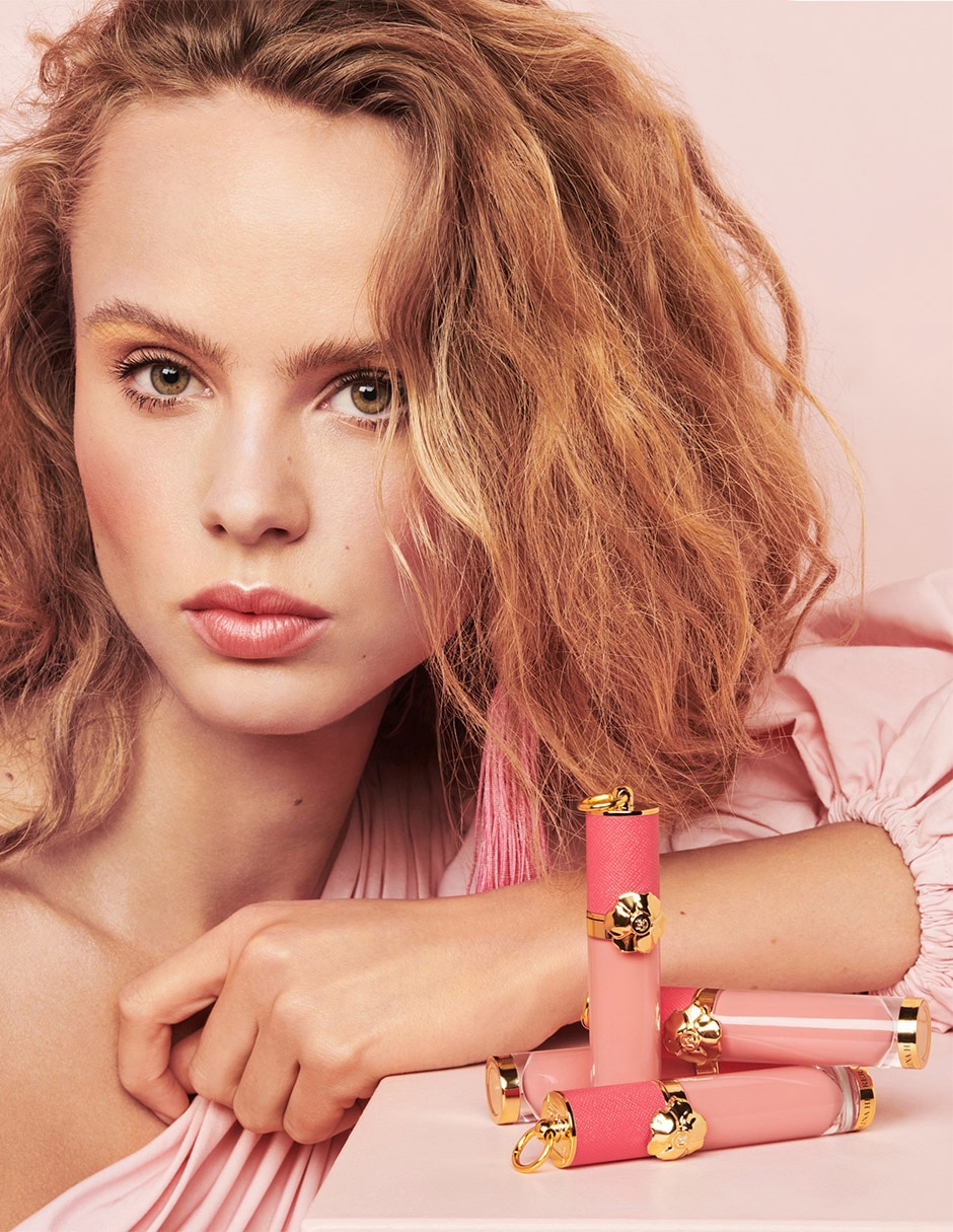 Maquillaje en líquido Carolina Herrera Good Girl Liquid Blusher 7