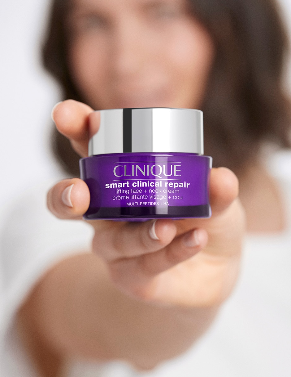 Crema facial recomendada para prevenir signos de la edad día y noche Smart Clinical Repair para todo tipo piel 3