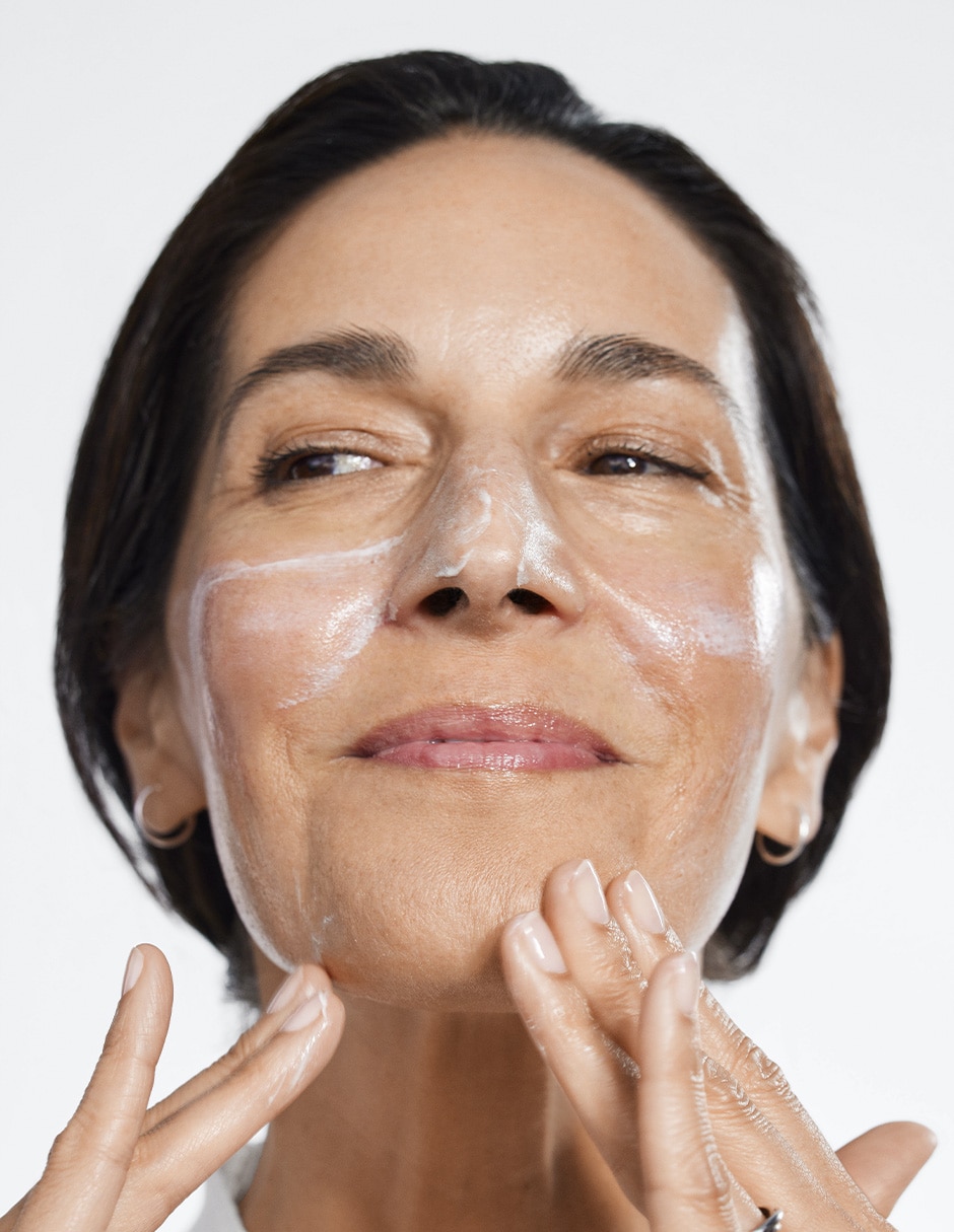 Crema facial recomendada para prevenir signos de la edad de día Smart Clinical Repair para todo tipo piel