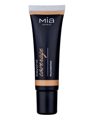 Base de maquillaje líquida natural