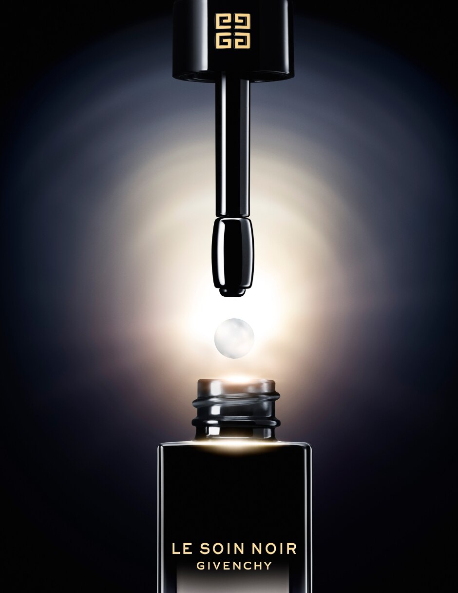 Sérum contorno de ojos Antiedad y Firmeza Le Soin Noir todo tipo de piel 11