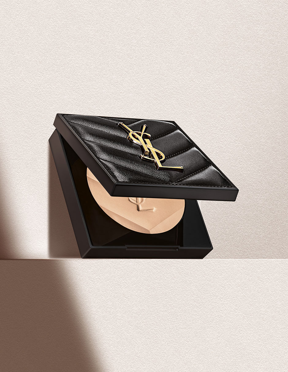 Polvo compacto traslúcido Yves Saint Laurent All Hours Hyper Finish Powder 6