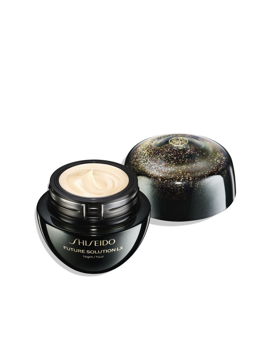 Crema facial recomendada para regenerar de día y noche Future Solution Lx para todo tipo piel 3