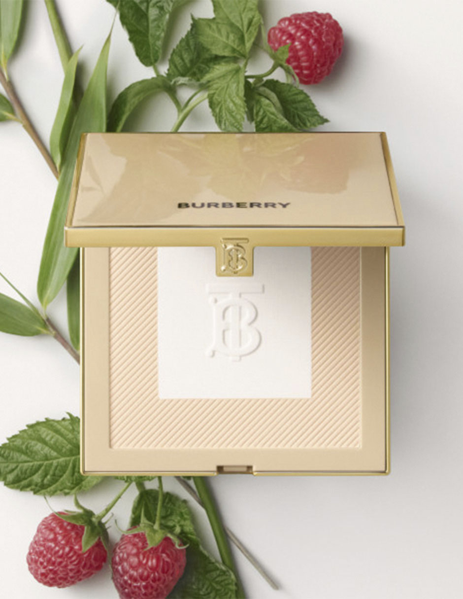 Polvo compacto traslúcido Burberry Beyond Wear