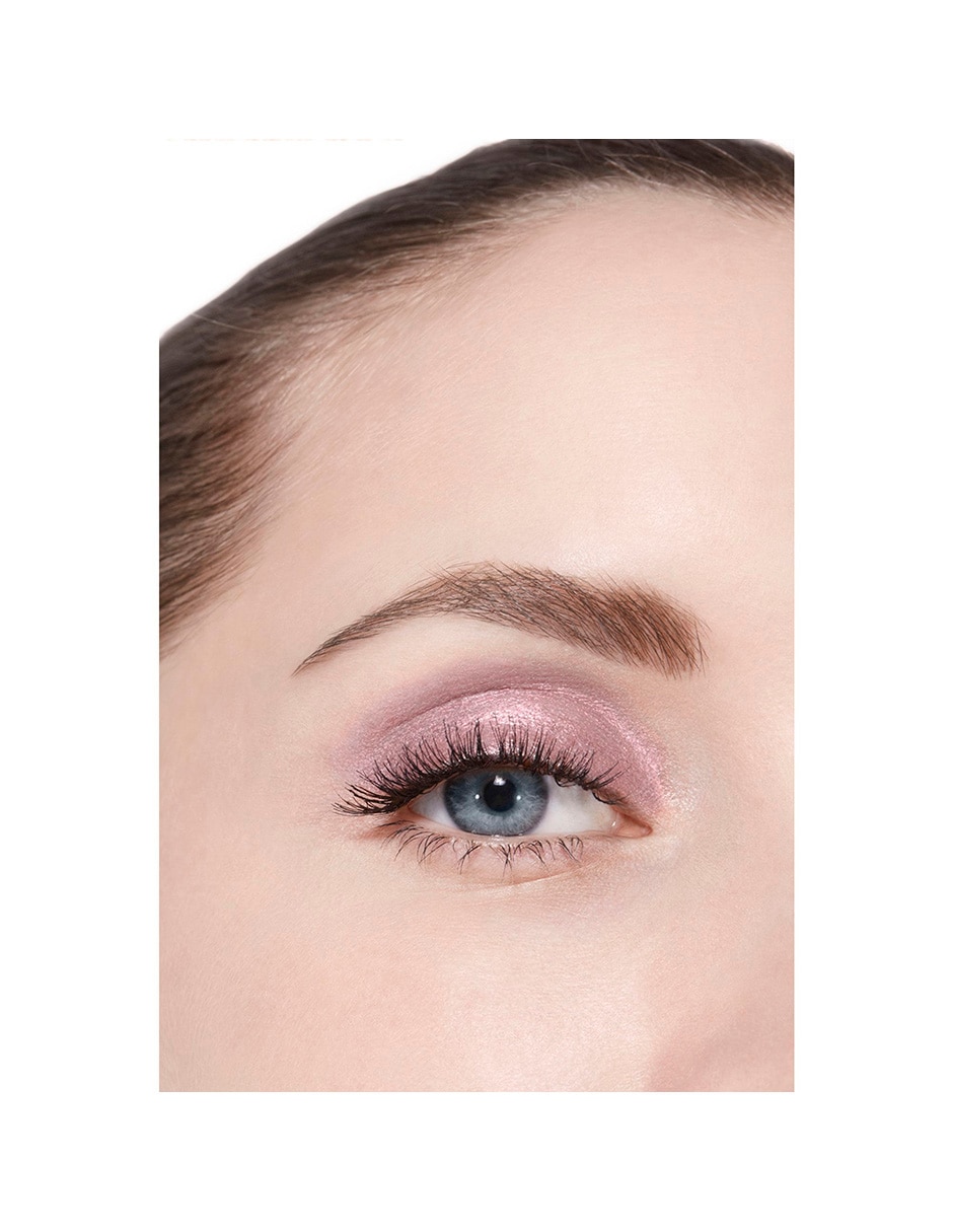CHANEL OMBRE ESSENTIELLE