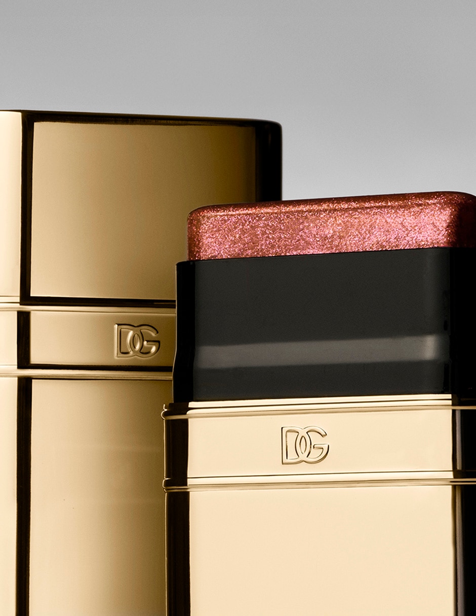 Base de maquillaje barra bold look luminoso