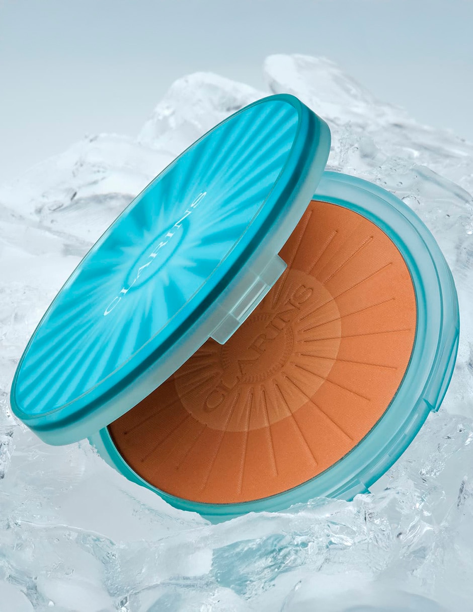 Base de maquillaje polvo compacto clarins natural