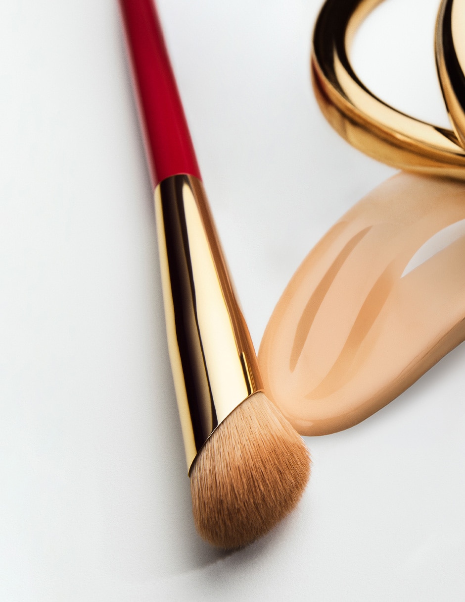 Brocha para maquillaje nude couture brightener 2