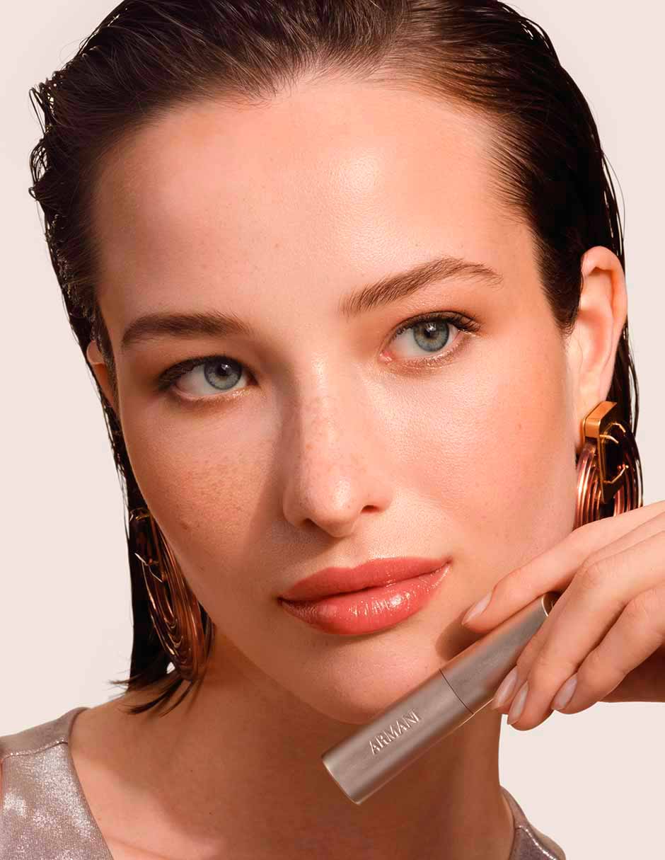 Maquillaje brillante Giorgio Armani prisma flash