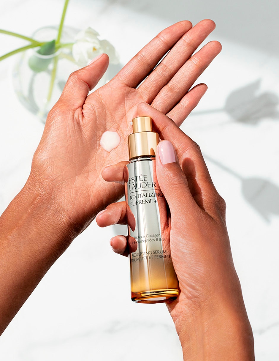 Sérum antiedad facial Revitalizing Supreme Estee Lauder de todo tipo de piel