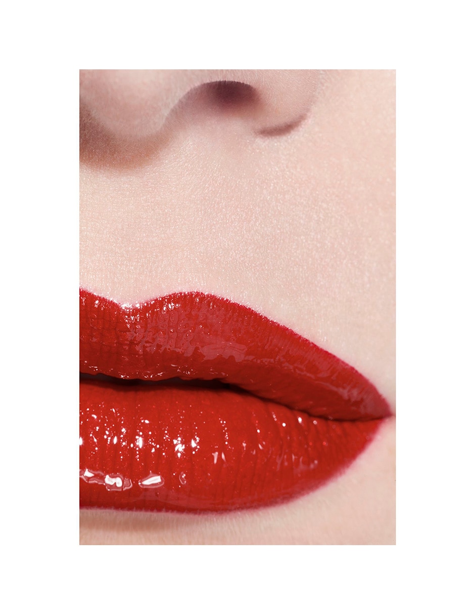 Labial brillante Chanel Le Rouge Duo Shake 152