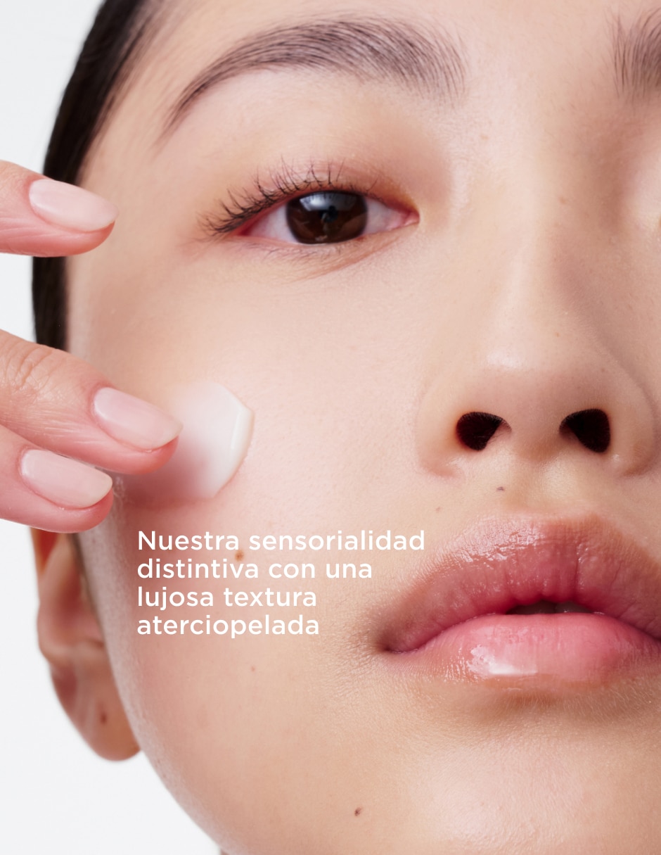 Set de crema facial recomendada para prevenir la aparición de manchas día y noche todo tipo piel 4