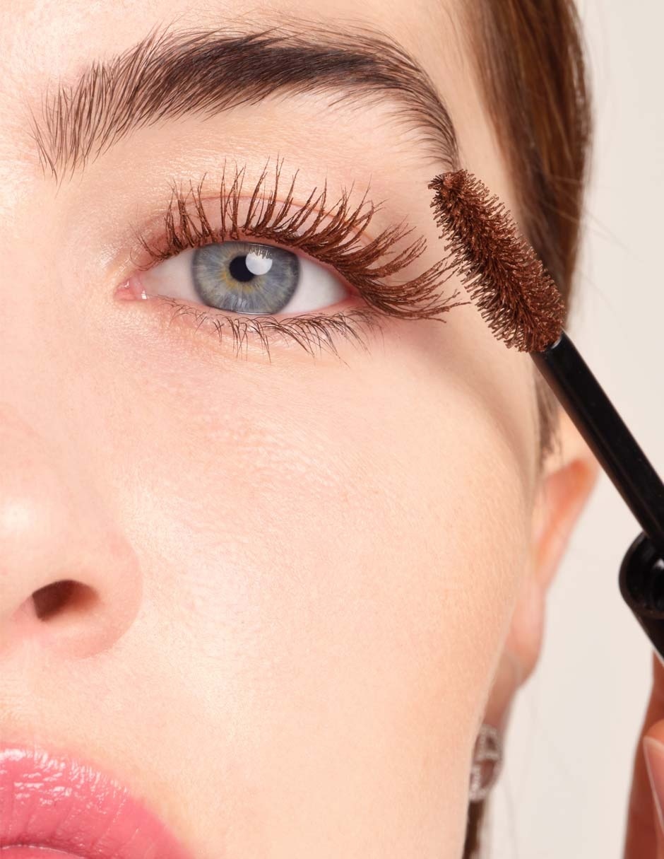 Máscara para pestañas y gel para cejas 5